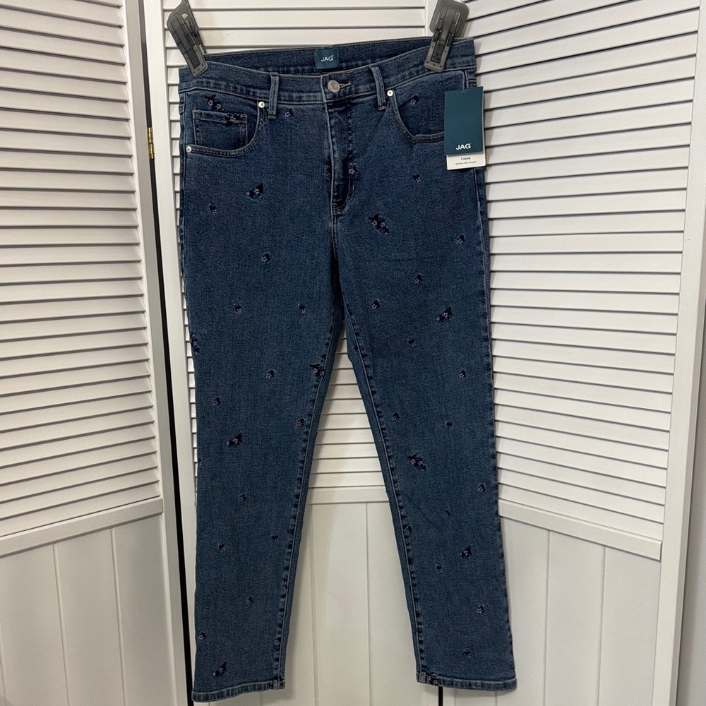 Jag Jeans Blue Denim with Subtle Embroidery